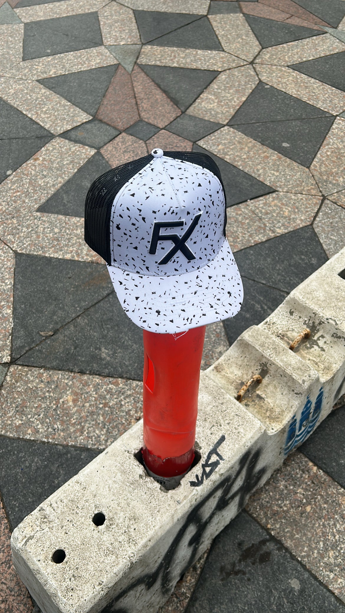 WHITE CAMO TRUCKER HAT