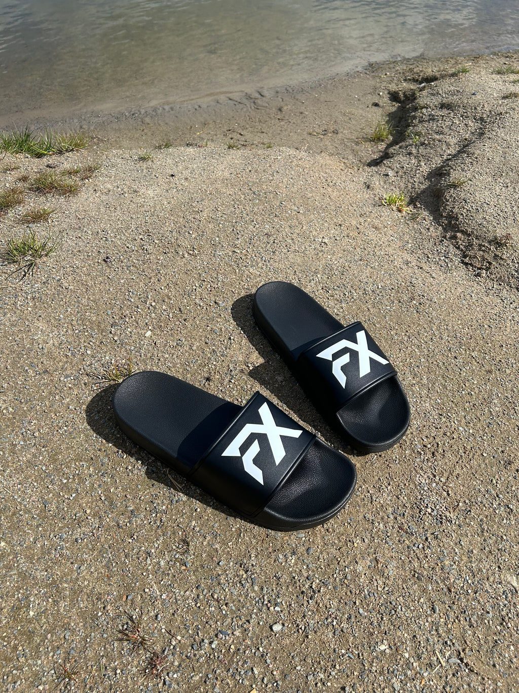 MATTE BLACK SLIDER